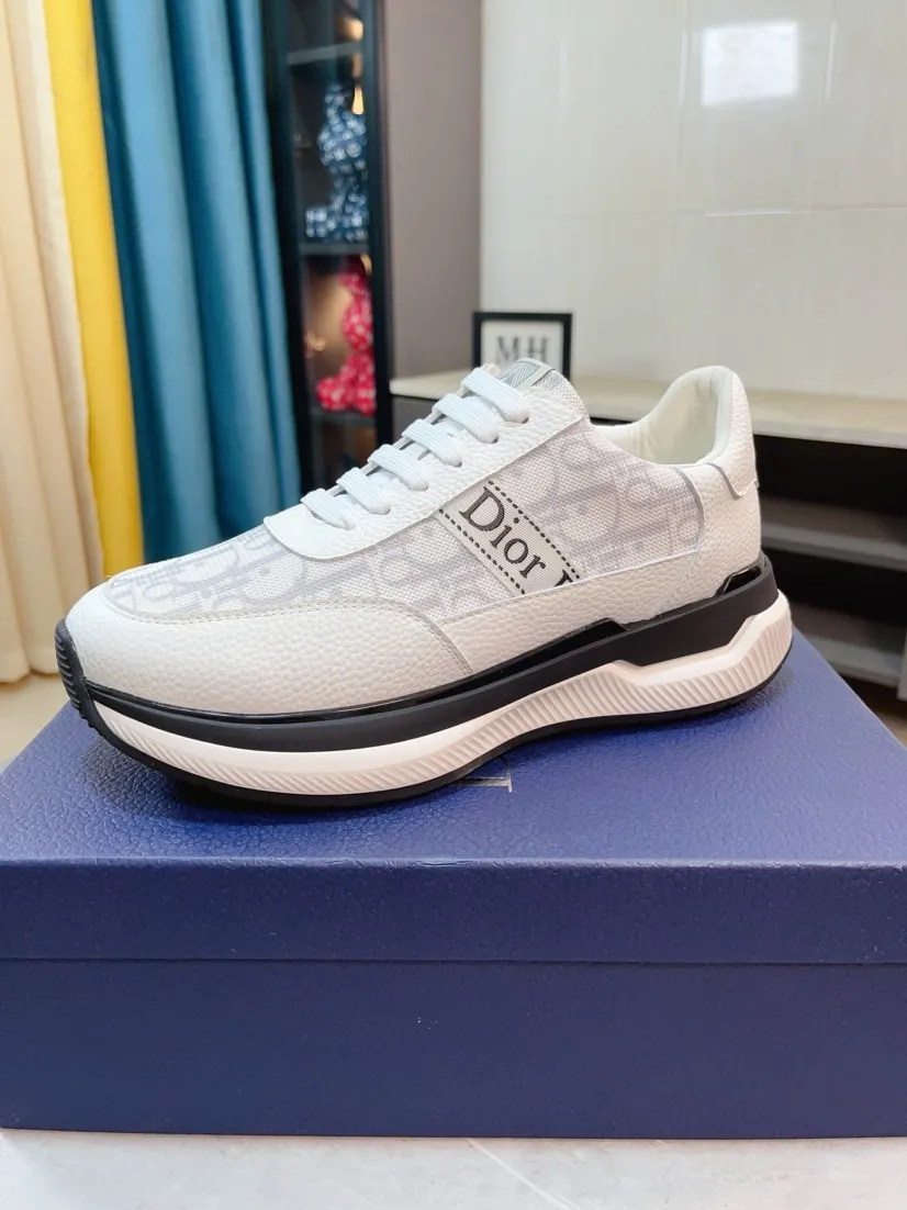 Men's men's shoes 💰458🌹🌹【Dior】Best-selling official website world premiere🔝High-end men's shoes brand official website latest series: The upper is made of imported cowhide with specially designed fabrics➕Mesh breathable lining. Make walking more convenient and comfortable! Compared with the official quality, Midea’s 1:1 replica. Create a fashionable personality to set off your uniqueness! A must-have for trendy men! Classic style. Men's sizes: 38-44.